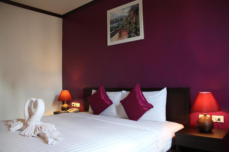 Sri Boutique Hotel Patong Luaran gambar