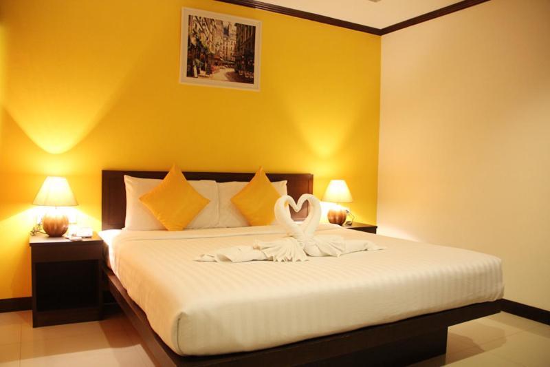 Sri Boutique Hotel Patong Luaran gambar