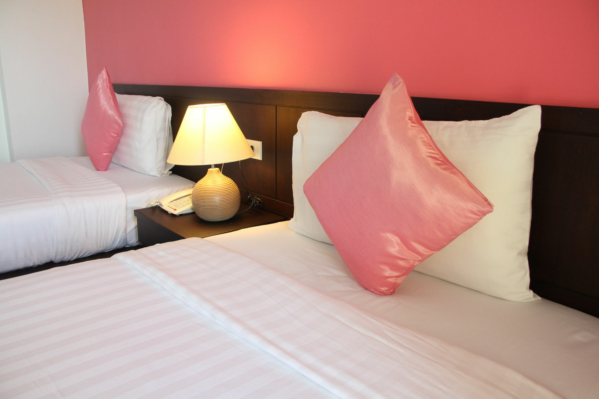 Sri Boutique Hotel Patong Luaran gambar